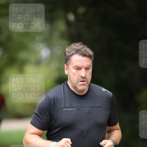 30.08.2026 - Elbe Triathlon Hamburg Antke Förster http://msf.ph/oto/10104212 30.08.2026 11:47:55 Laufen 1001, 1270 meine-sportfotos.de