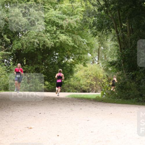 30.08.2026 - Elbe Triathlon Hamburg Antke Förster http://msf.ph/oto/10104213 30.08.2026 11:52:22 Laufen 1400 meine-sportfotos.de