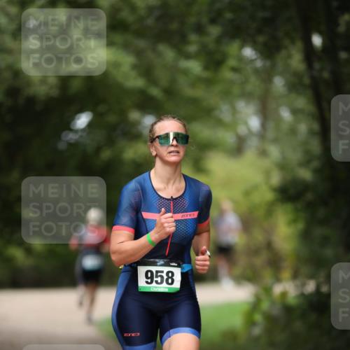 30.08.2026 - Elbe Triathlon Hamburg Antke Förster http://msf.ph/oto/10104218 30.08.2026 11:47:59 Laufen 3, 958, 3 meine-sportfotos.de