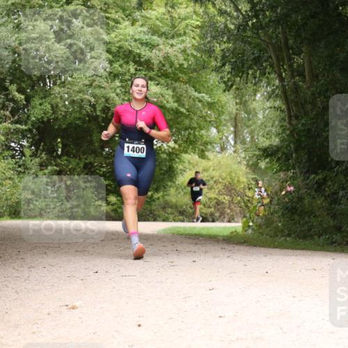 30.08.2026 - Elbe Triathlon Hamburg Antke Förster http://msf.ph/oto/10104219 30.08.2026 11:52:29 Laufen 1400 meine-sportfotos.de