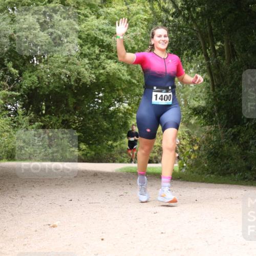 30.08.2026 - Elbe Triathlon Hamburg Antke Förster http://msf.ph/oto/10104223 30.08.2026 11:52:30 Laufen 1400 meine-sportfotos.de
