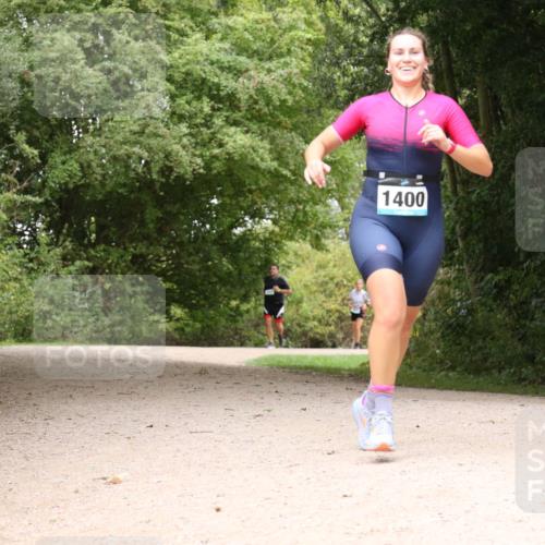30.08.2026 - Elbe Triathlon Hamburg Antke Förster http://msf.ph/oto/10104225 30.08.2026 11:52:30 Laufen 1400 meine-sportfotos.de