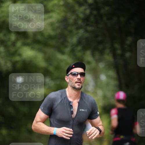 30.08.2026 - Elbe Triathlon Hamburg Antke Förster http://msf.ph/oto/10104230 30.08.2026 11:48:06 Laufen  meine-sportfotos.de