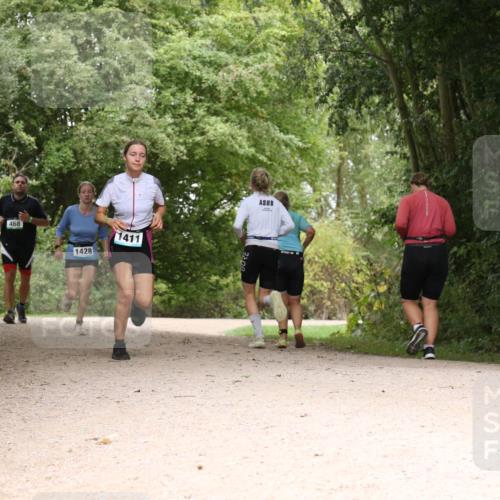 30.08.2026 - Elbe Triathlon Hamburg Antke Förster http://msf.ph/oto/10104235 30.08.2026 11:52:43 Laufen 468, 1428, 1411 meine-sportfotos.de