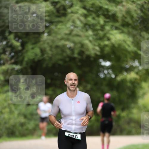 30.08.2026 - Elbe Triathlon Hamburg Antke Förster http://msf.ph/oto/10104236 30.08.2026 11:48:13 Laufen 536 meine-sportfotos.de