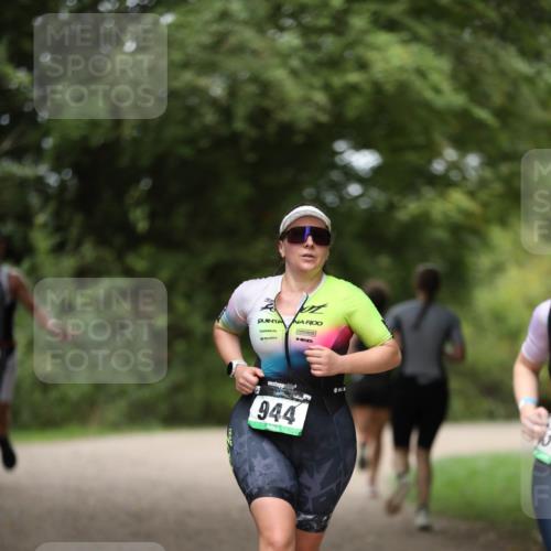 30.08.2026 - Elbe Triathlon Hamburg Antke Förster http://msf.ph/oto/10104260 30.08.2026 11:48:36 Laufen 944 meine-sportfotos.de