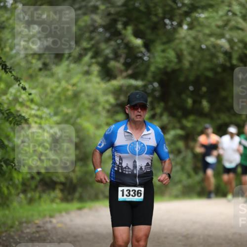 30.08.2026 - Elbe Triathlon Hamburg Antke Förster http://msf.ph/oto/10104306 30.08.2026 11:49:18 Laufen 1336 meine-sportfotos.de