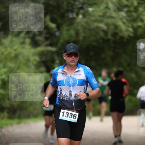30.08.2026 - Elbe Triathlon Hamburg Antke Förster http://msf.ph/oto/10104308 30.08.2026 11:49:18 Laufen 1336 meine-sportfotos.de