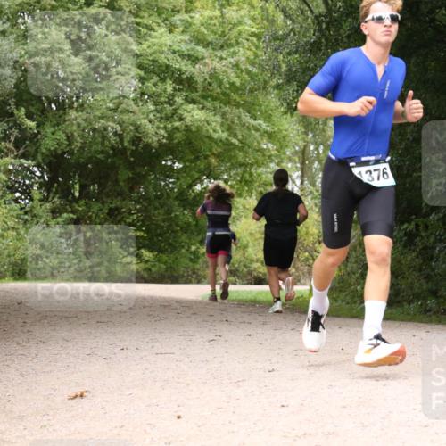 30.08.2026 - Elbe Triathlon Hamburg Antke Förster http://msf.ph/oto/10104329 30.08.2026 11:53:55 Laufen 1376 meine-sportfotos.de