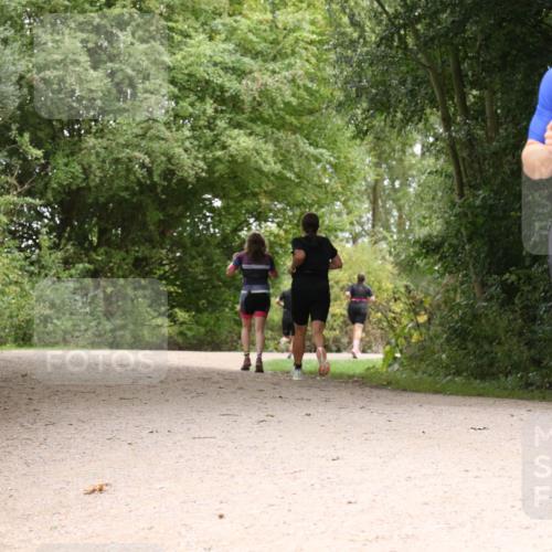 30.08.2026 - Elbe Triathlon Hamburg Antke Förster http://msf.ph/oto/10104331 30.08.2026 11:53:55 Laufen 1376, 1673 meine-sportfotos.de
