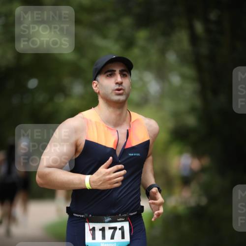 30.08.2026 - Elbe Triathlon Hamburg Antke Förster http://msf.ph/oto/10104336 30.08.2026 11:49:32 Laufen 1171 meine-sportfotos.de