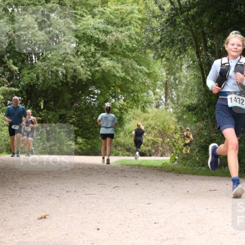 30.08.2026 - Elbe Triathlon Hamburg Antke Förster http://msf.ph/oto/10104339 30.08.2026 11:54:22 Laufen 1304, 860, 1432 meine-sportfotos.de