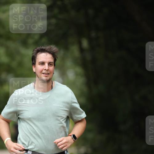 30.08.2026 - Elbe Triathlon Hamburg Antke Förster http://msf.ph/oto/10104344 30.08.2026 11:49:35 Laufen 1128 meine-sportfotos.de