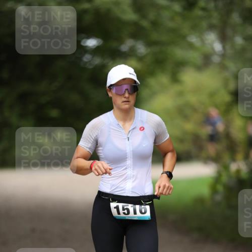 30.08.2026 - Elbe Triathlon Hamburg Antke Förster http://msf.ph/oto/10104354 30.08.2026 11:49:40 Laufen 1516 meine-sportfotos.de