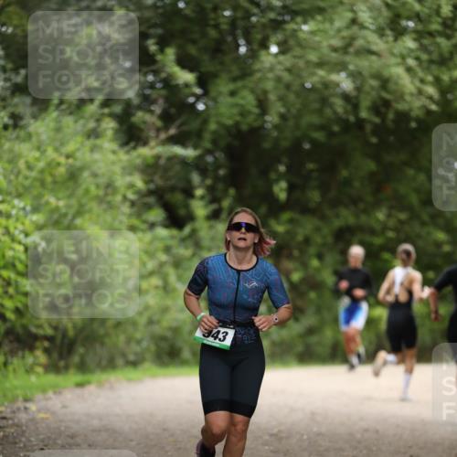 30.08.2026 - Elbe Triathlon Hamburg Antke Förster http://msf.ph/oto/10104362 30.08.2026 11:49:54 Laufen 943 meine-sportfotos.de