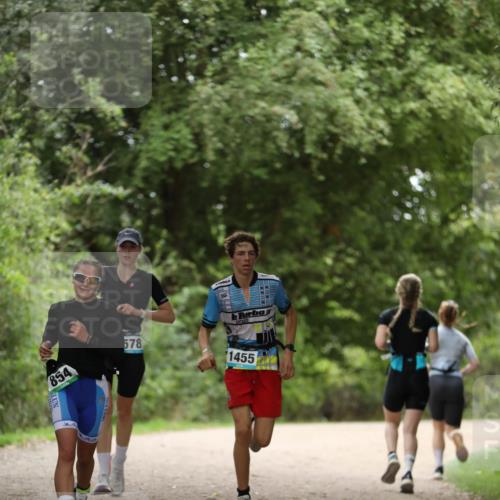 30.08.2026 - Elbe Triathlon Hamburg Antke Förster http://msf.ph/oto/10104376 30.08.2026 11:50:01 Laufen 854, 578, 1455 meine-sportfotos.de