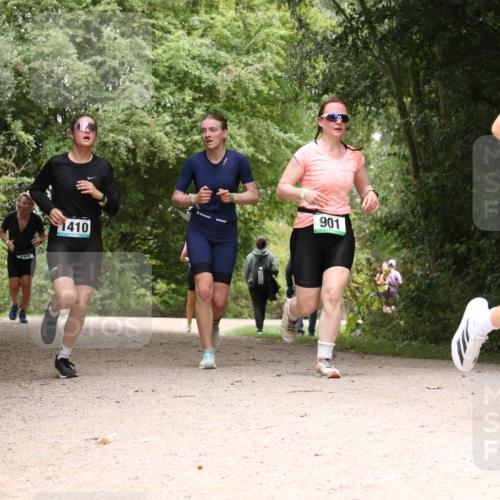 30.08.2026 - Elbe Triathlon Hamburg Antke Förster http://msf.ph/oto/10104387 30.08.2026 11:55:36 Laufen 901, 1410 meine-sportfotos.de