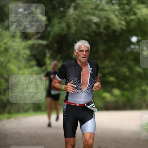 30.08.2026 - Elbe Triathlon Hamburg Antke Förster http://msf.ph/oto/10104394 30.08.2026 11:50:26 Laufen 25 meine-sportfotos.de