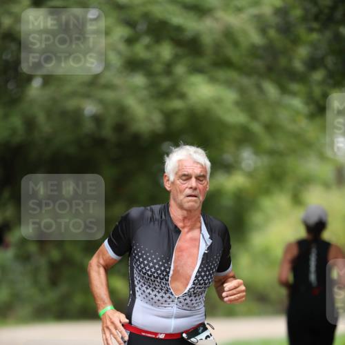 30.08.2026 - Elbe Triathlon Hamburg Antke Förster http://msf.ph/oto/10104396 30.08.2026 11:50:27 Laufen  meine-sportfotos.de
