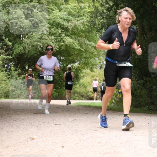 30.08.2026 - Elbe Triathlon Hamburg Antke Förster http://msf.ph/oto/10104397 30.08.2026 11:55:44 Laufen 940, 1695 meine-sportfotos.de