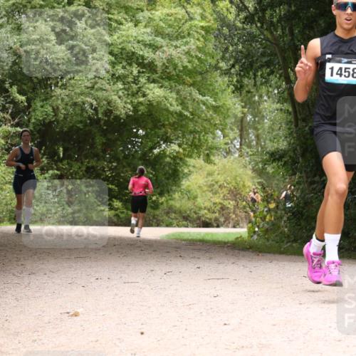 30.08.2026 - Elbe Triathlon Hamburg Antke Förster http://msf.ph/oto/10104407 30.08.2026 11:55:53 Laufen 1458 meine-sportfotos.de