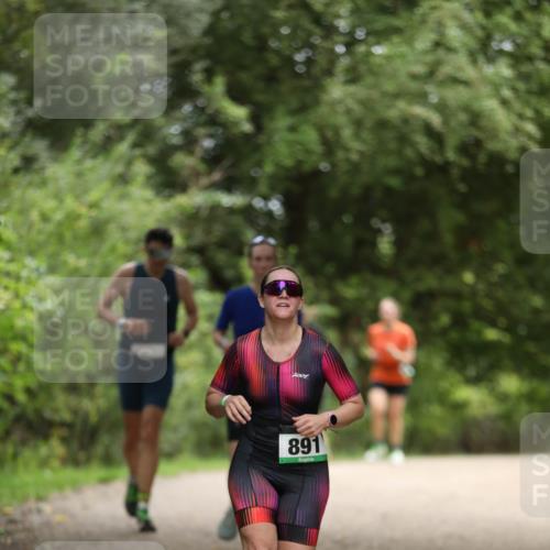 30.08.2026 - Elbe Triathlon Hamburg Antke Förster http://msf.ph/oto/10104418 30.08.2026 11:50:45 Laufen 891 meine-sportfotos.de
