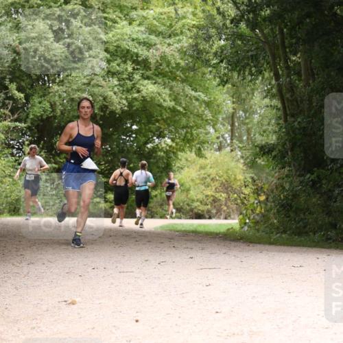 30.08.2026 - Elbe Triathlon Hamburg Antke Förster http://msf.ph/oto/10104421 30.08.2026 11:56:09 Laufen 1401 meine-sportfotos.de