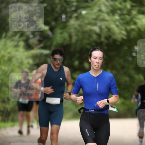 30.08.2026 - Elbe Triathlon Hamburg Antke Förster http://msf.ph/oto/10104424 30.08.2026 11:50:49 Laufen  meine-sportfotos.de
