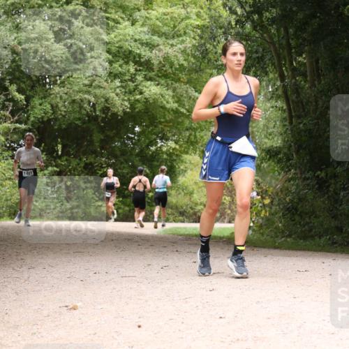 30.08.2026 - Elbe Triathlon Hamburg Antke Förster http://msf.ph/oto/10104425 30.08.2026 11:56:11 Laufen 1401 meine-sportfotos.de