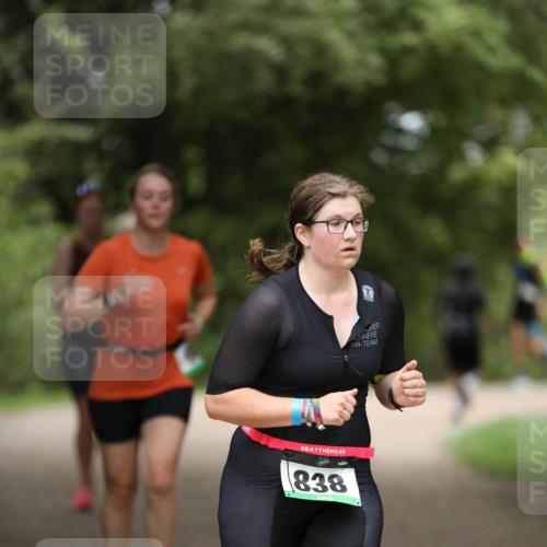 30.08.2026 - Elbe Triathlon Hamburg Antke Förster http://msf.ph/oto/10104432 30.08.2026 11:50:55 Laufen 838 meine-sportfotos.de