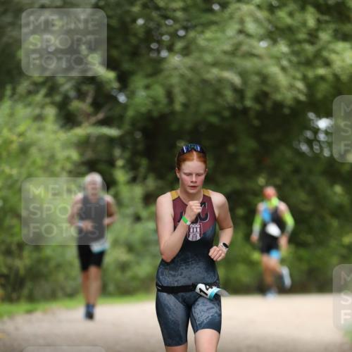 30.08.2026 - Elbe Triathlon Hamburg Antke Förster http://msf.ph/oto/10104434 30.08.2026 11:50:58 Laufen  meine-sportfotos.de