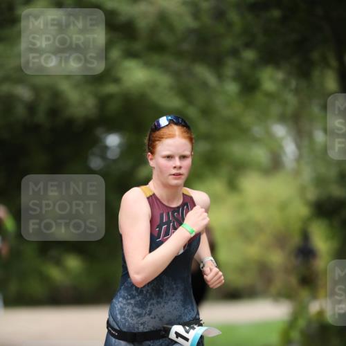 30.08.2026 - Elbe Triathlon Hamburg Antke Förster http://msf.ph/oto/10104438 30.08.2026 11:50:59 Laufen 14 meine-sportfotos.de