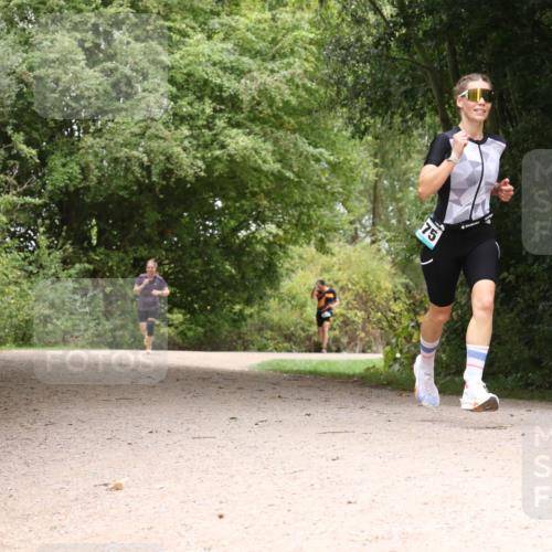 30.08.2026 - Elbe Triathlon Hamburg Antke Förster http://msf.ph/oto/10104449 30.08.2026 11:56:24 Laufen 75 meine-sportfotos.de