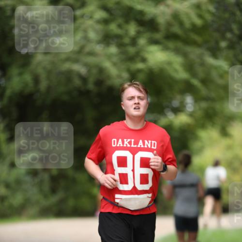 30.08.2026 - Elbe Triathlon Hamburg Antke Förster http://msf.ph/oto/10104458 30.08.2026 11:51:36 Laufen 10, 86 meine-sportfotos.de