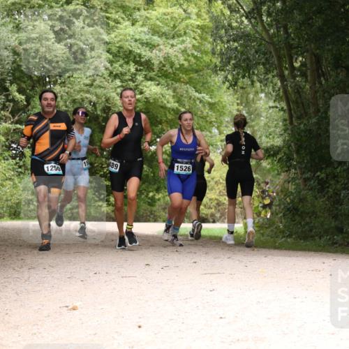 30.08.2026 - Elbe Triathlon Hamburg Antke Förster http://msf.ph/oto/10104463 30.08.2026 11:56:41 Laufen 2001, 1250, 489, 1526 meine-sportfotos.de