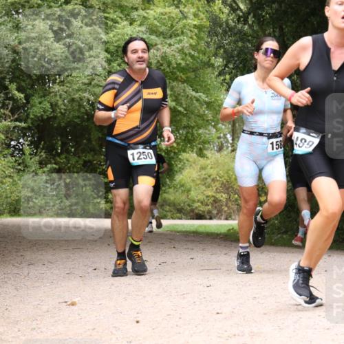 30.08.2026 - Elbe Triathlon Hamburg Antke Förster http://msf.ph/oto/10104471 30.08.2026 11:56:44 Laufen 2001, 1250, 158, 89 meine-sportfotos.de
