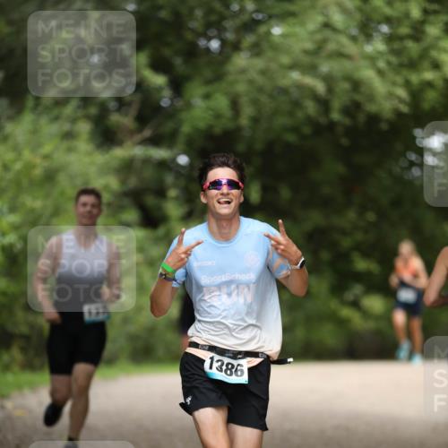 30.08.2026 - Elbe Triathlon Hamburg Antke Förster http://msf.ph/oto/10104480 30.08.2026 11:52:08 Laufen 133, 1386 meine-sportfotos.de