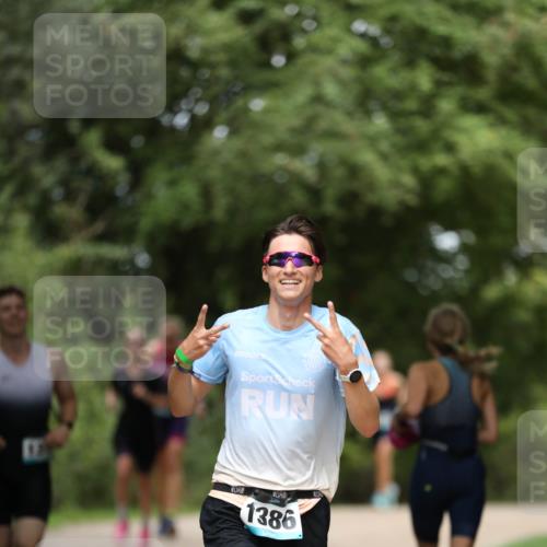 30.08.2026 - Elbe Triathlon Hamburg Antke Förster http://msf.ph/oto/10104482 30.08.2026 11:52:08 Laufen 1386 meine-sportfotos.de