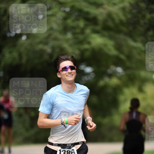 30.08.2026 - Elbe Triathlon Hamburg Antke Förster http://msf.ph/oto/10104484 30.08.2026 11:52:09 Laufen 1386 meine-sportfotos.de