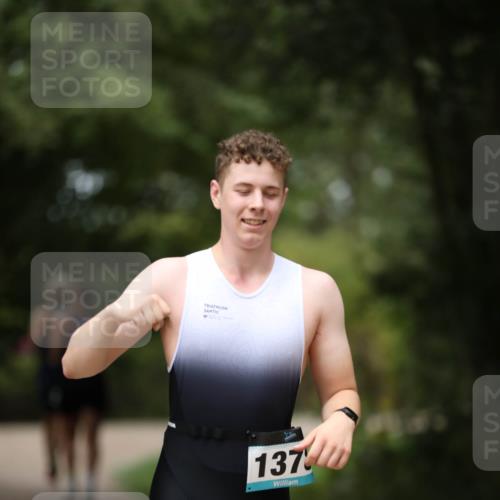 30.08.2026 - Elbe Triathlon Hamburg Antke Förster http://msf.ph/oto/10104494 30.08.2026 11:52:12 Laufen 137 meine-sportfotos.de