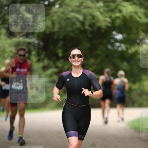30.08.2026 - Elbe Triathlon Hamburg Antke Förster http://msf.ph/oto/10104498 30.08.2026 11:52:14 Laufen 1343 meine-sportfotos.de