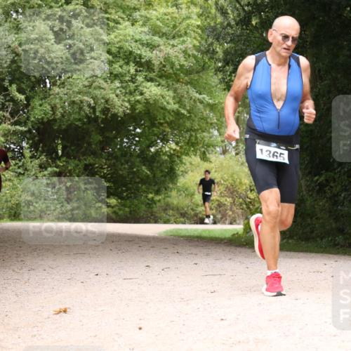 30.08.2026 - Elbe Triathlon Hamburg Antke Förster http://msf.ph/oto/10104505 30.08.2026 11:57:39 Laufen 801, 1365 meine-sportfotos.de