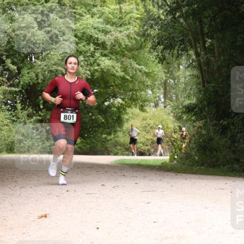 30.08.2026 - Elbe Triathlon Hamburg Antke Förster http://msf.ph/oto/10104511 30.08.2026 11:57:42 Laufen 801 meine-sportfotos.de