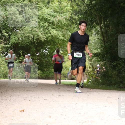 30.08.2026 - Elbe Triathlon Hamburg Antke Förster http://msf.ph/oto/10104523 30.08.2026 11:57:51 Laufen 794, 1419 meine-sportfotos.de