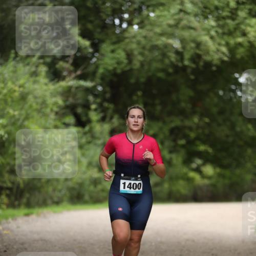 30.08.2026 - Elbe Triathlon Hamburg Antke Förster http://msf.ph/oto/10104524 30.08.2026 11:52:29 Laufen 1400 meine-sportfotos.de
