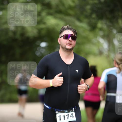 30.08.2026 - Elbe Triathlon Hamburg Antke Förster http://msf.ph/oto/10104608 30.08.2026 11:53:29 Laufen 1174 meine-sportfotos.de