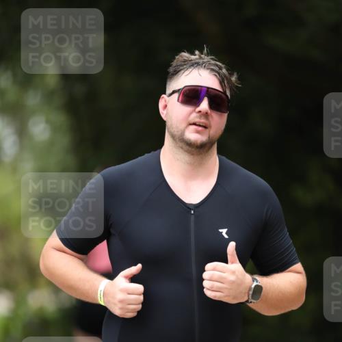 30.08.2026 - Elbe Triathlon Hamburg Antke Förster http://msf.ph/oto/10104612 30.08.2026 11:53:30 Laufen 1774 meine-sportfotos.de