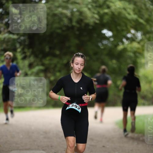 30.08.2026 - Elbe Triathlon Hamburg Antke Förster http://msf.ph/oto/10104622 30.08.2026 11:53:49 Laufen 392 meine-sportfotos.de