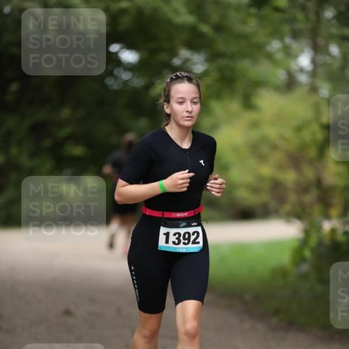 30.08.2026 - Elbe Triathlon Hamburg Antke Förster http://msf.ph/oto/10104624 30.08.2026 11:53:49 Laufen 1392 meine-sportfotos.de