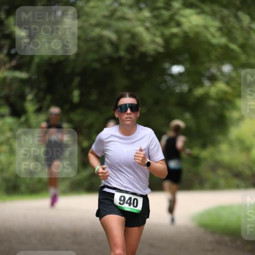 30.08.2026 - Elbe Triathlon Hamburg Antke Förster http://msf.ph/oto/10104706 30.08.2026 11:55:46 Laufen 940 meine-sportfotos.de